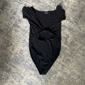 MOTEL XS bodysuit with cutout in middle and tie top